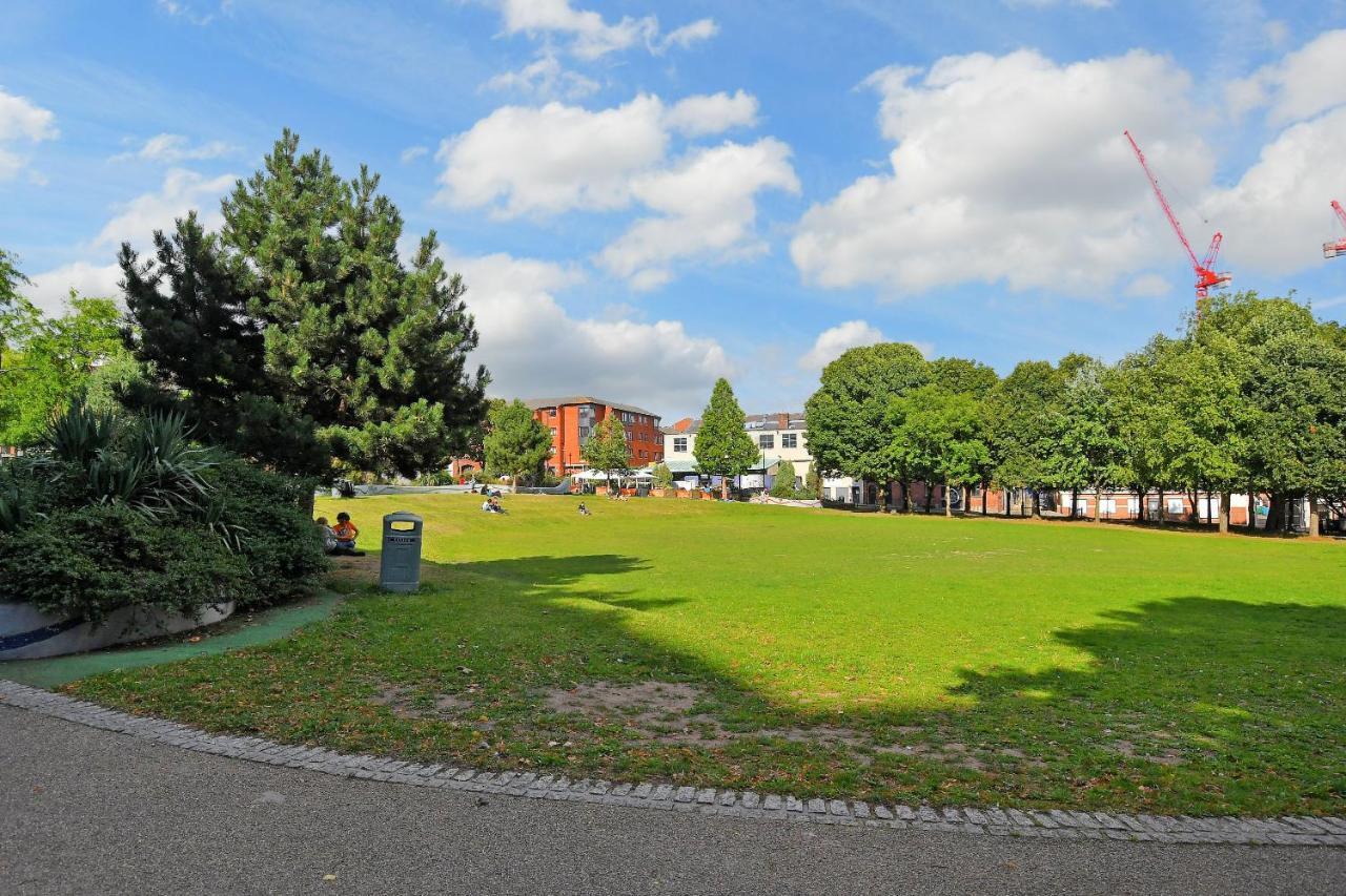 City Centre Modern Studio Apartment - Westone Free Wifi, Gym Access, Netflix Sheffield Exterior foto